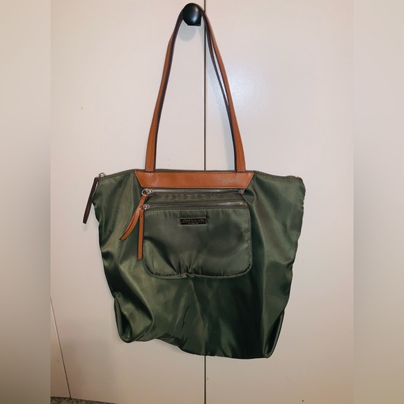 Green Tote - Picture 1 of 5